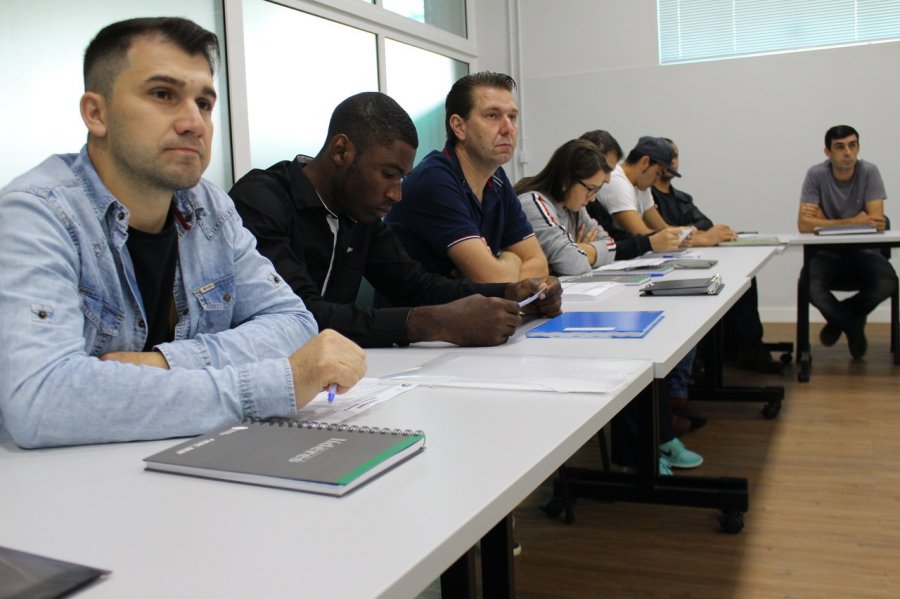 Primeiros módulos da Escola de Lideranças da Pamplona Alimentos vão ocorrer na ACIRS