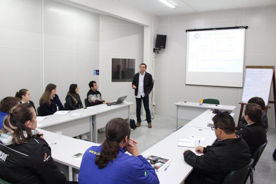 Núcleo de Segurança do Trabalho discute NR-12