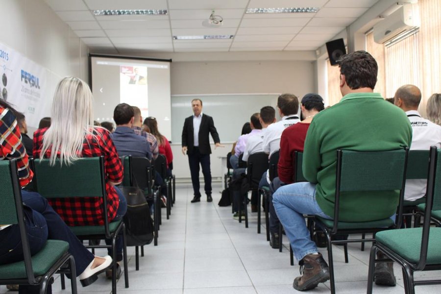 ACIRS promove palestra sobre hábitos de sucesso