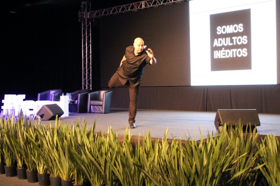 Dado Schneider e Marcelo Pimenta abrilhantam segunda noite de palestras do Congresso Empresarial