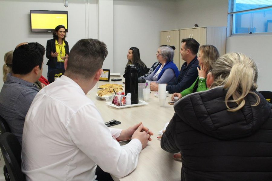 Núcleo de Gastronomia da ACIRS discute parcerias com faculdade