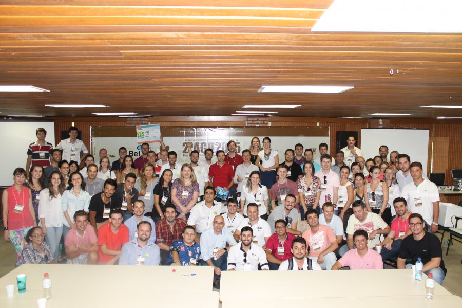 Empreendedores de Rio do Sul participam de encontro estadual