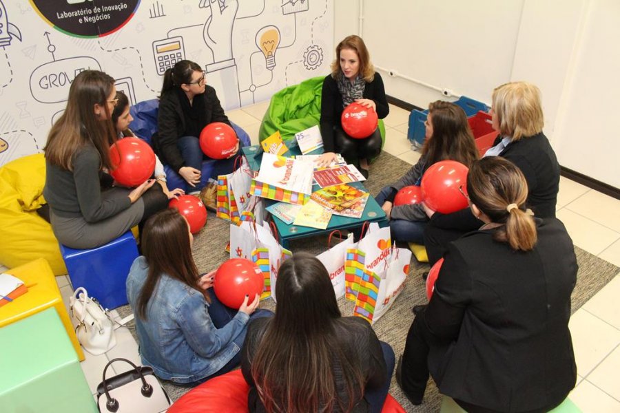 Núcleo de Recursos Humanos da ACIRS realiza mini oficinas de conhecimento