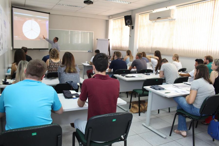 ACIRS oferece cursos em parceria com empresas especializadas