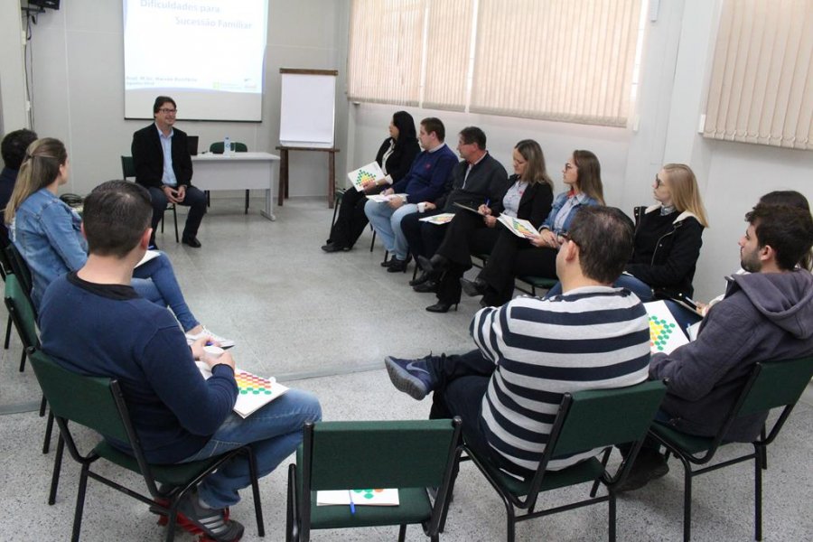 ACIRS realiza palestra sobre as dificuldades da sucessão familiar