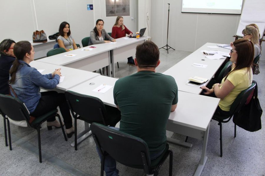 Núcleo de Instituições de Ensino discute sobre roteiros de ônibus em RSL