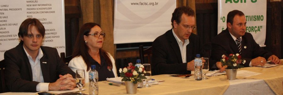 ACIRS participa de plenária em Presidente Getúlio