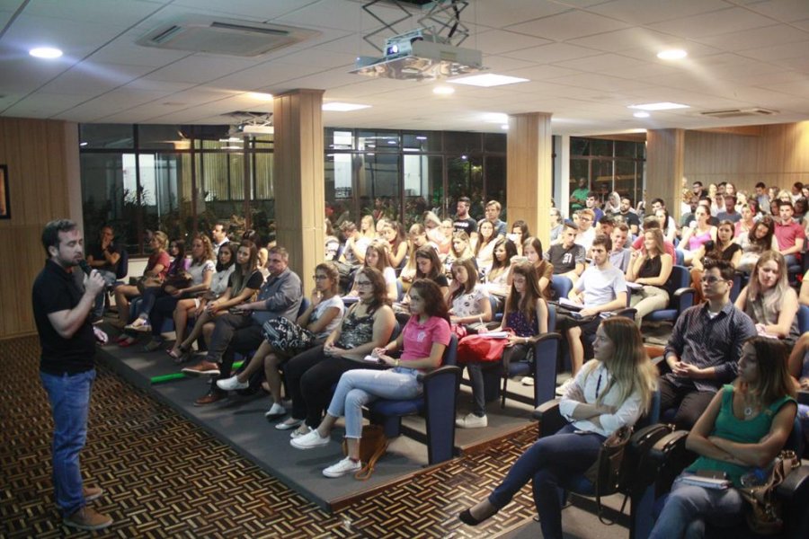 Núcleo de Arquitetos realiza palestra com foco em negócios