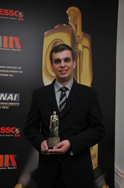 Membro do NJE recebe Prêmio Sucesso Empreendedor 2012