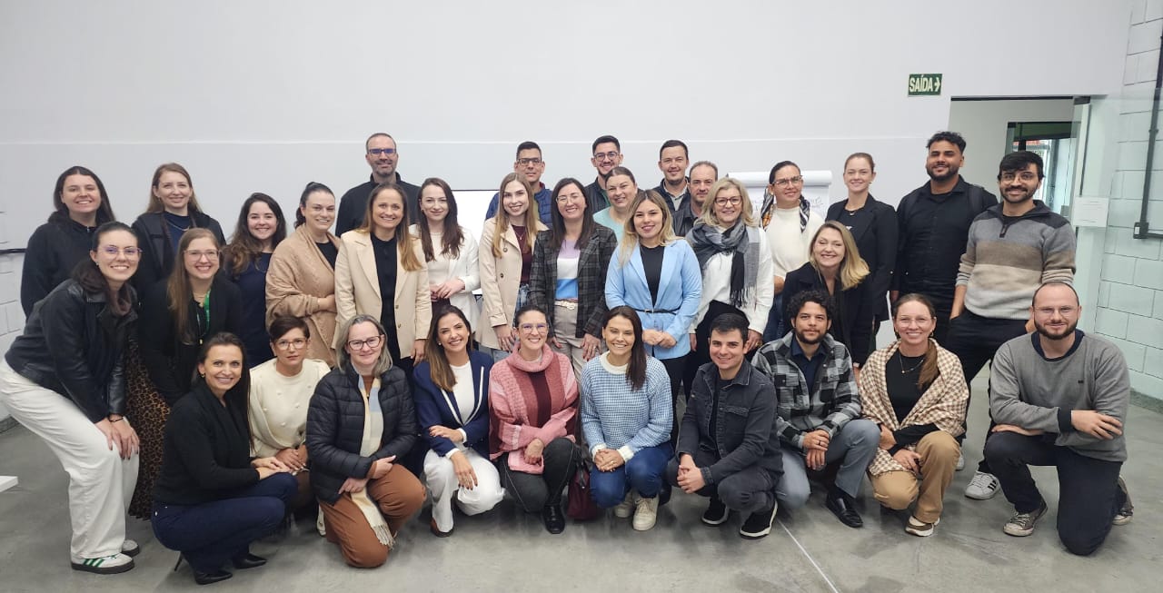 Imagem destaque na postagem ACIRS promoveu treinamento sobre liderança para coordenadores dos núcleos empresariais